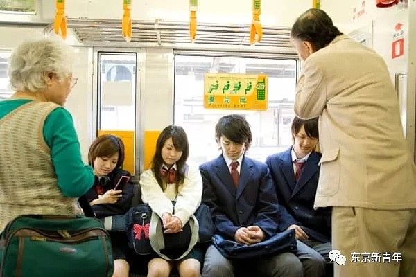 日本孕妇在电车上偷拍不让座的人，结果被网友翻出一段黑历史...（组图） - 2