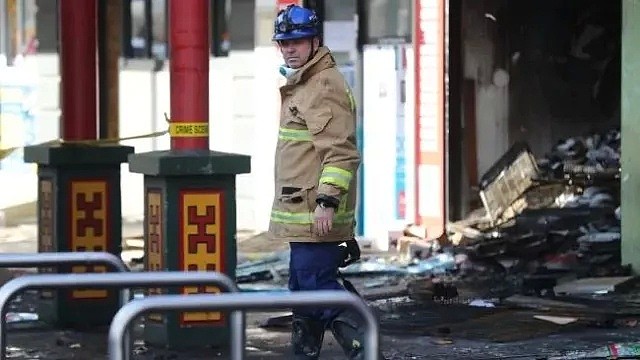 最新后续！澳警方称唐人街大火并非人为，华超老板：14年心血毁于一旦... - 10