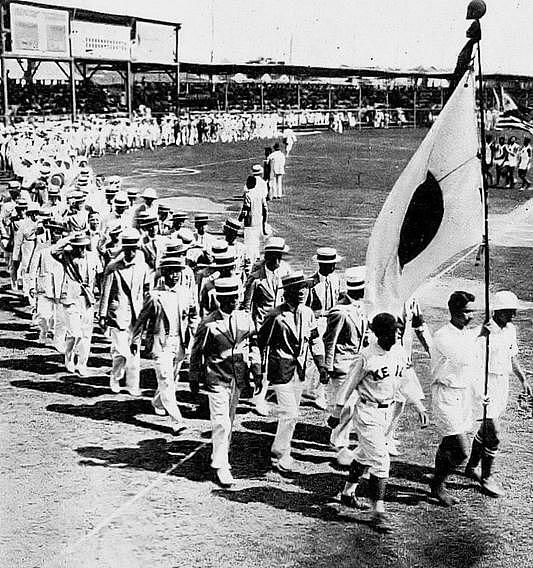 (图为1917年第三届远东运动会开幕式)