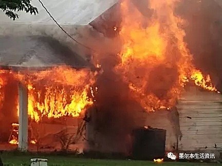 澳洲居民开车路过社区，猛然发现不远处一栋房子燃起熊熊大火，火光中还有个人影…（组图） - 5