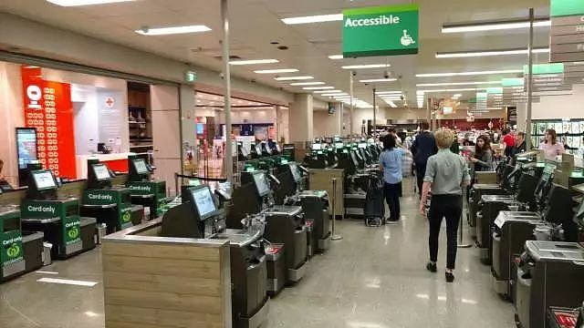 目瞪口呆！半个月来，为抵制超市“禁塑令”，这些澳人真是什么都敢做！“塑料袋啊！”（组图） - 8