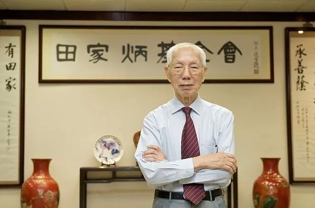 香港慈善家田家炳逝世享年99岁：曾捐助大陆200多所学校（组图） - 1