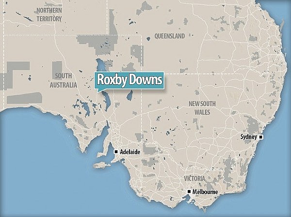 4E24BA6B00000578-5944775-She_was_flown_from_the_outback_country_town_of_Roxby_Downs_563km-a-20_1531359625994.jpg,0