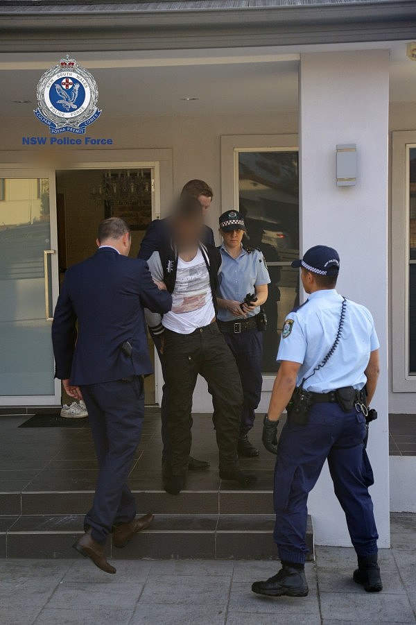抓捕现场视频曝光！中国男子在悉尼遭人枪杀 警方逮捕两名嫌犯（视频/组图） - 7