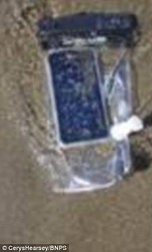 加拿大男子手机掉进了英国海底 奇迹般的被人捡到失而复得（组图） - 3