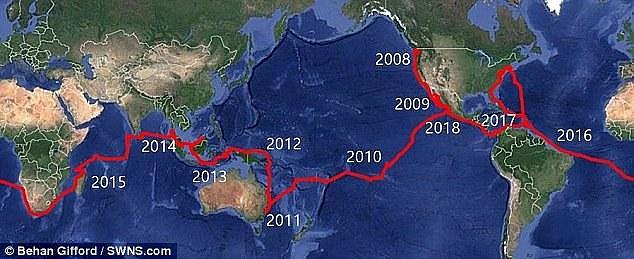 美国五口之家放弃舒适生活 10年来一直生活在海上