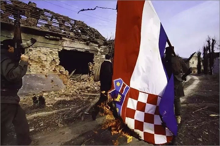 屠杀、炸碎，灭门、逃难、流血，你无法想象克罗地亚球员们经历过什么（组图/视频） - 8