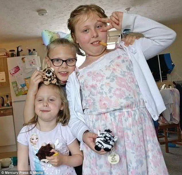 10岁女儿照片被网友评论“太丑”，父母担心她自杀报警（组图） - 3