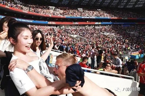 打记者、袭胸…这些在世界杯现场露脸的中国明星让人有点失望（组图） - 15