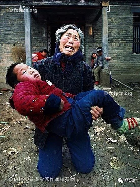 十余年他背着相机走遍中国，不少人想弄死他，只因他的照片揭露了太多黑暗（组图） - 19
