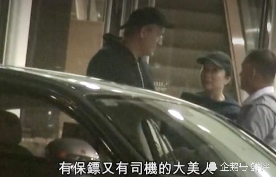63岁林青霞被曝和高大外籍男看电影，两人戴同款帽子（组图） - 10