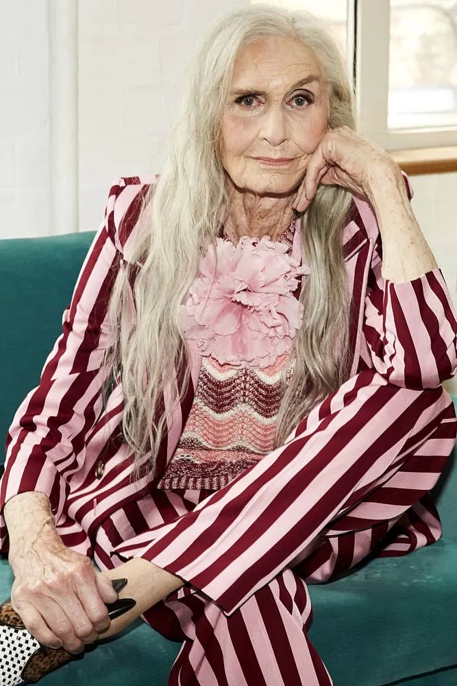 震憾！嫩模当道，89岁的她选择成为世界上最老名模，优雅到老...（组图） - 24