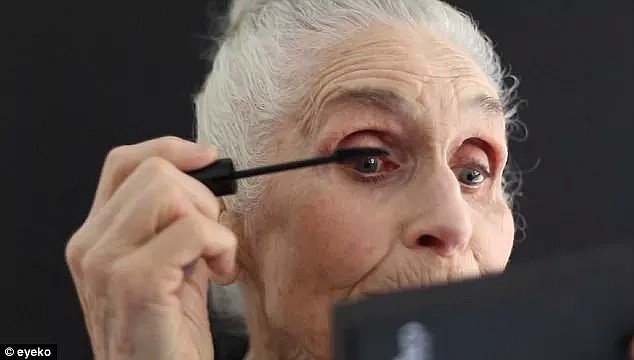 震憾！嫩模当道，89岁的她选择成为世界上最老名模，优雅到老...（组图） - 25