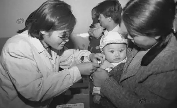 她以身试验，研发出中国第一支乙肝疫苗，可万万没想到，43年后会是这样…（组图） - 13