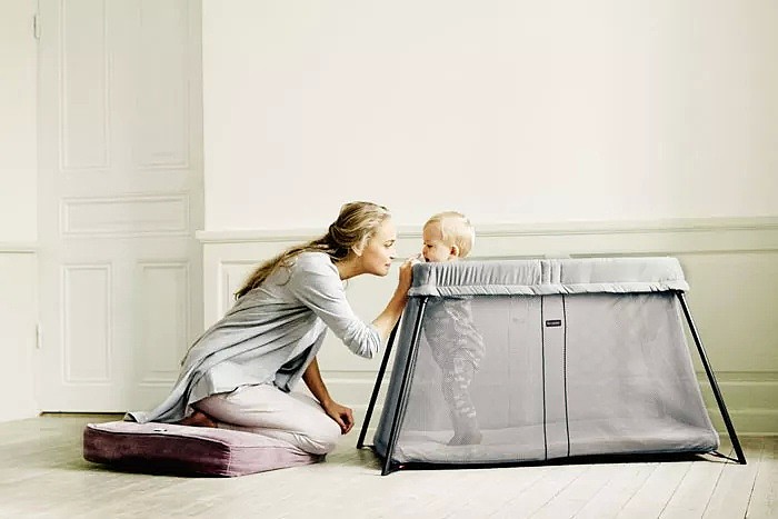 你家宝宝用的便携式婴儿床达到安全标准了吗？澳洲12款网红婴儿床测评 - 4