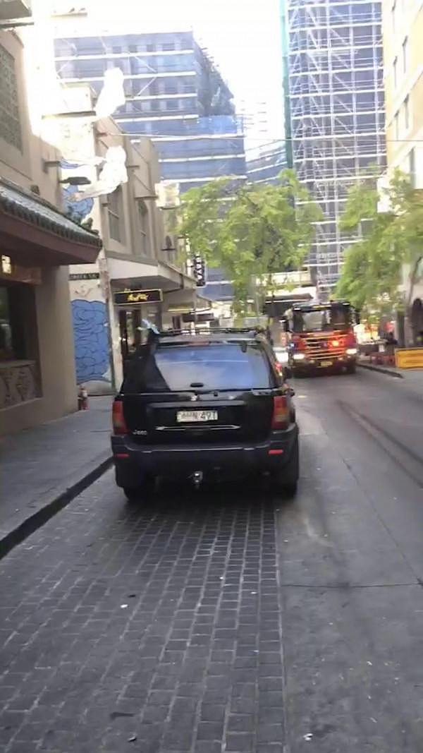 突发！悉尼唐人街失火，浓烟滚滚！消防员已到场扑救！（视频/组图） - 7