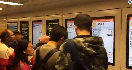 悉尼城铁又双叒瘫痪！大量乘客滞留站台，现场一片混乱！多条线路延误或取消...(组图） - 5