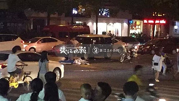 杭州闹市奔驰失控致4死13伤！监控录下惊恐瞬间，涉事司机被采取强制措施（视频/组图） - 6