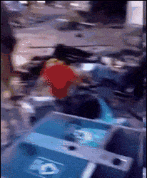 杭州闹市奔驰失控致4死13伤！监控录下惊恐瞬间，涉事司机被采取强制措施（视频/组图） - 10