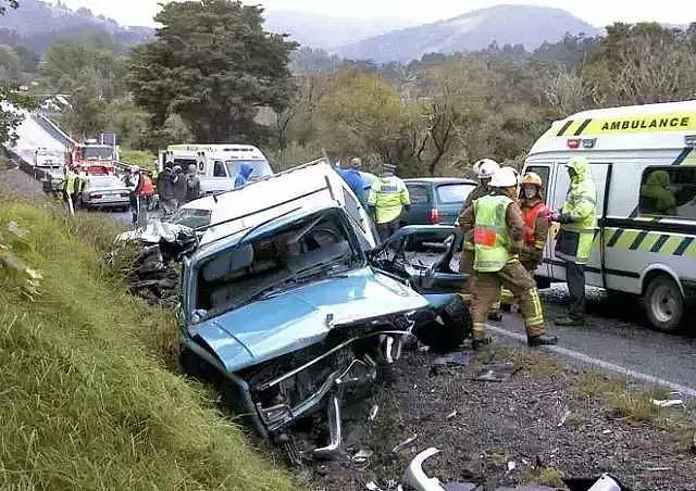 悲剧！两中国游客澳洲车祸横死，只因车辆逆行迎头猛撞！（图） - 23