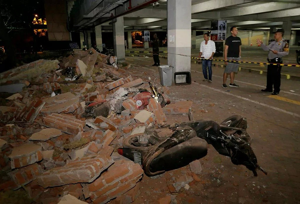 印尼7级强震82人死亡，40多名中国人被困山顶！（组图） - 1