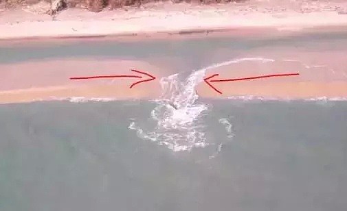 恐怖！澳洲小男孩在岸边玩耍，突然被“无形大手”拉进深海消失不见！看到这个东西千万不要犹豫！（视频组图） - 21