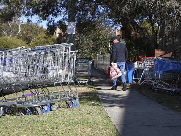 塑料袋收费就把手推车推回家！超市手推车成共享单车，散落悉尼城区无人管！（组图） - 3