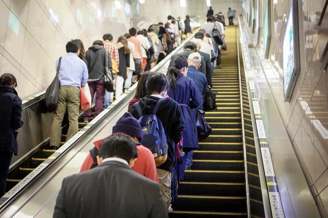 热帖：一日本人假装成中国人占着优先座位不让，每次都成功了…（组图） - 1