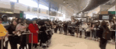 刚刚！男神张艺兴真的到澳洲啦！机场实拍多图+视频！本人竟然长这样...（组图/视频） - 14