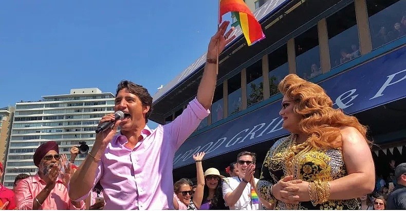 加拿大最大尺度肉体狂欢！同性恋游行！露点、SM场面、发套套……大开眼界！（组图） - 2