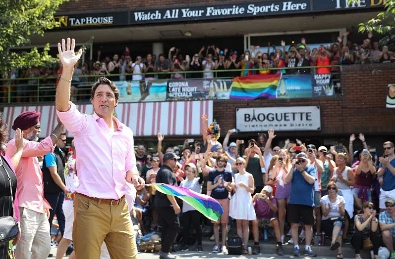 加拿大最大尺度肉体狂欢！同性恋游行！露点、SM场面、发套套……大开眼界！（组图） - 5
