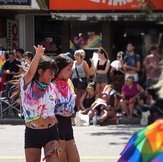 加拿大最大尺度肉体狂欢！同性恋游行！露点、SM场面、发套套……大开眼界！（组图） - 36