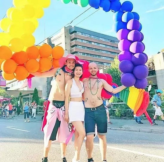 加拿大最大尺度肉体狂欢！同性恋游行！露点、SM场面、发套套……大开眼界！（组图） - 37