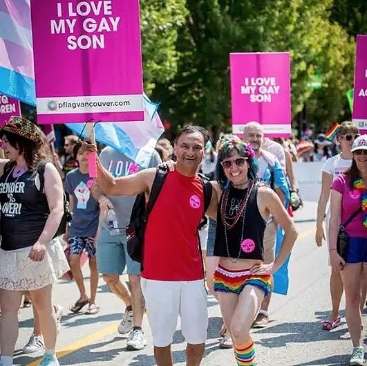 加拿大最大尺度肉体狂欢！同性恋游行！露点、SM场面、发套套……大开眼界！（组图） - 41