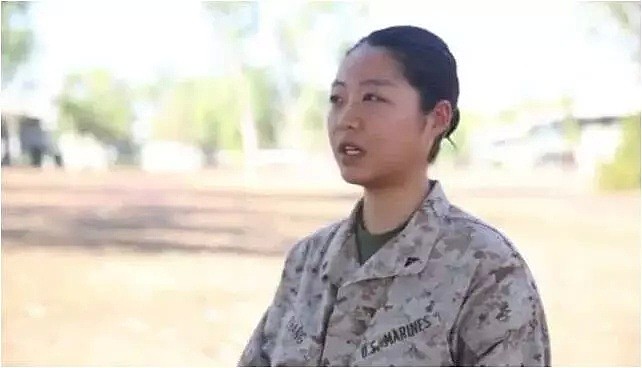 中国女孩加入美军还获得美国籍，空中宣誓：“我是一名美国人”（组图） - 4