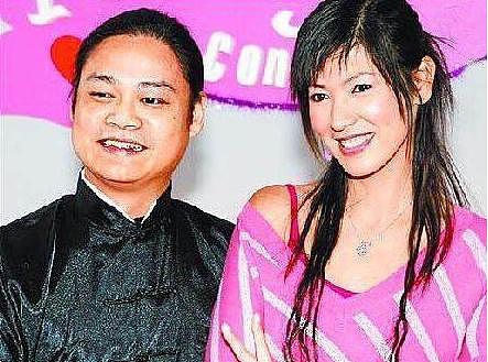 香港玉女嫁丑男，4年人工受孕20次，年近50生下双胞胎