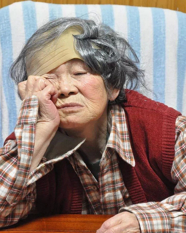 90岁日本老奶奶，酗酒飙车碰瓷却爆红Ins！网友：可以，这很硬核（组图） - 15