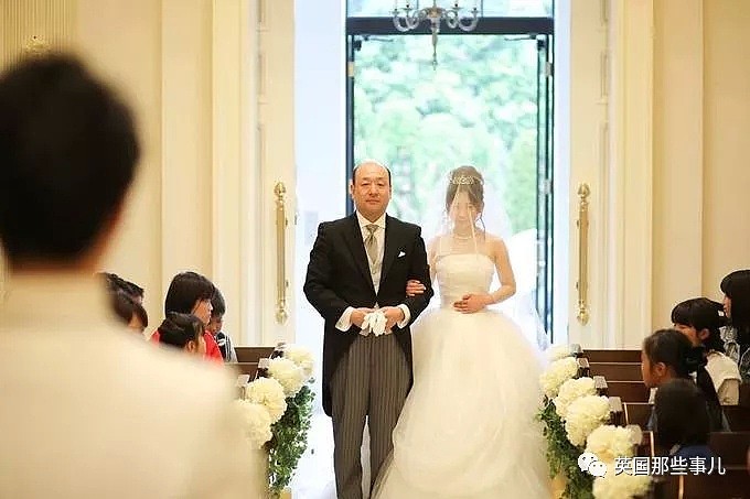 从娃娃就要开始观摩结婚！日本为了解决结婚荒问题，也是拼了...（组图） - 1