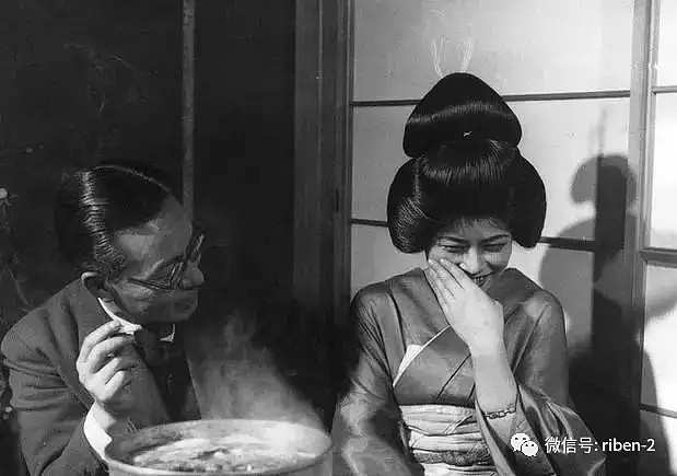 窥探日本艺妓不为人知的私密生活：16岁学成下海，取悦客人并以此为荣……（组图） - 2