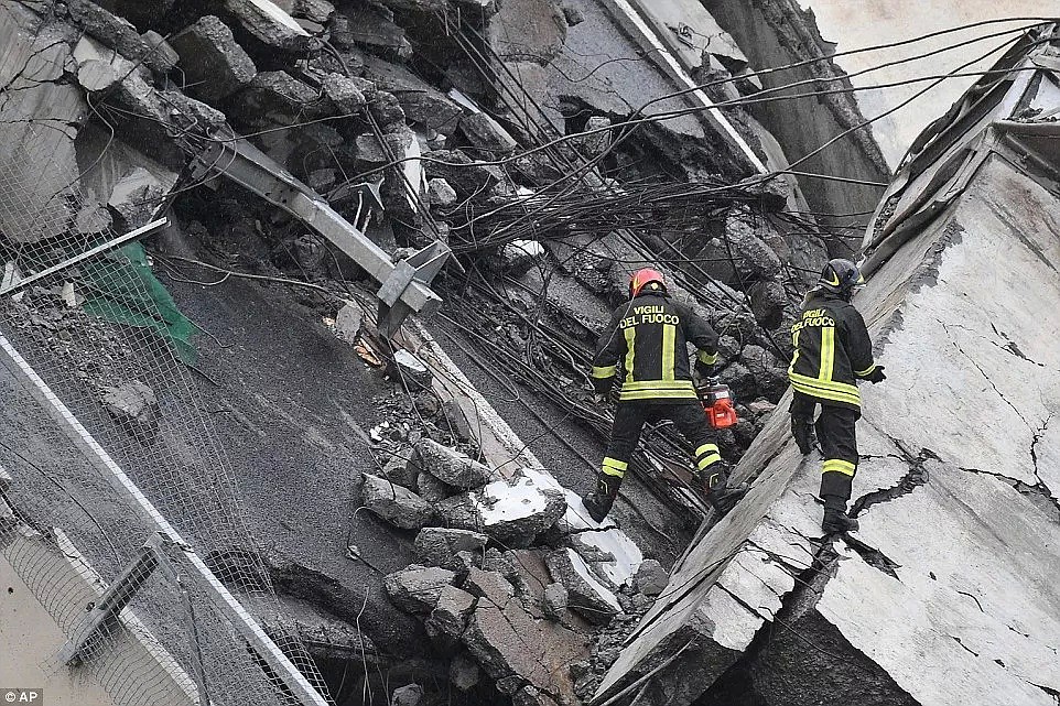 惨！意大利高架桥坍塌30多车坠地！已致 35人死亡，尸骨遍野车身碾碎（组图） - 5