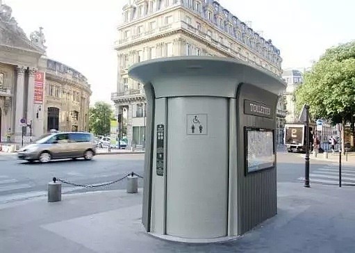 随地小便的法国人太多，巴黎推出了款公厕，结果被骂惨...（组图） - 6