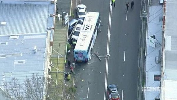 悉尼公交车失控撞伤6名行人！肇事司机本应禁驾5年，却被允许开车上路（组图） - 3
