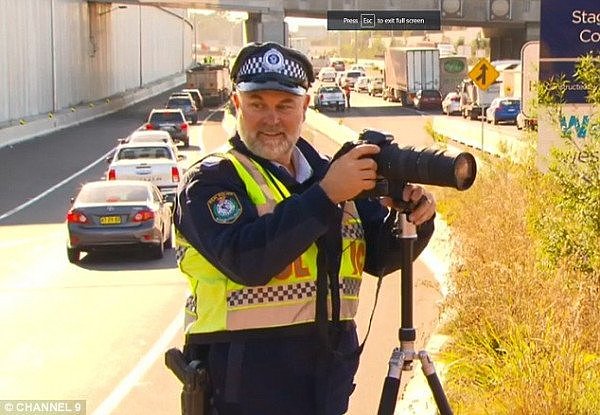 早高峰高速上，悉尼司机一个“骚动作”震惊澳媒！警察：“实在太恶劣了”(视频/组图） - 3