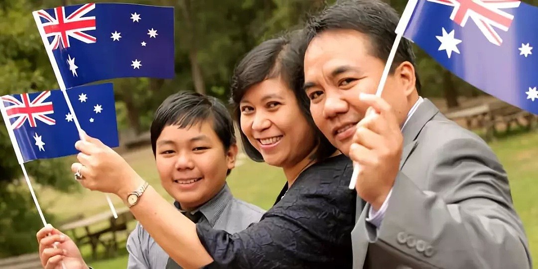 追问！联邦部长这样回应澳洲华人入籍难，华人能接受这样的解释吗？ - 9