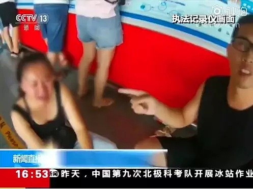 中国女子说了一句话, 全机172名乘客陪她等了两小时（视频/组图） - 2