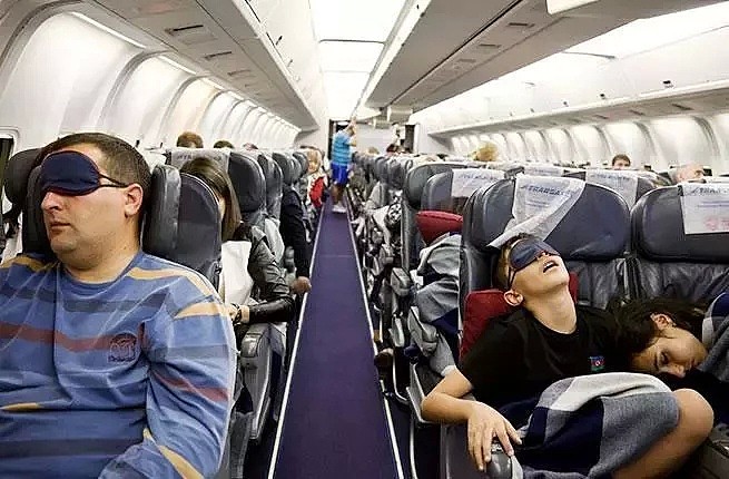 中国女子说了一句话, 全机172名乘客陪她等了两小时（视频/组图） - 18