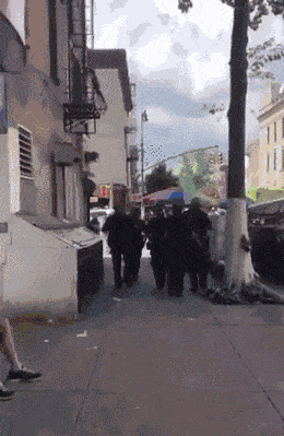 爆粗口辱骂6名纽约警察，拍视频叫嚣：吸我大雕！华警挺身维护尊严...（组图/视频） - 7