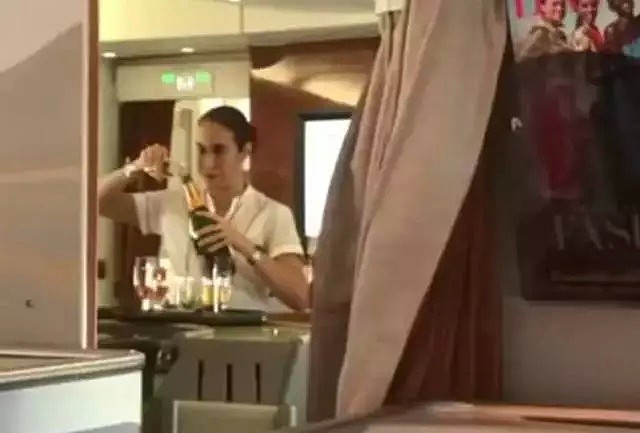 炸了！视频曝光：你在飞机上喝的都是“别人的口水”！15个不为人知黑幕...（组图/视频） - 4