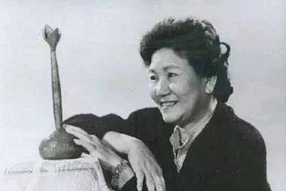 中国第一位喜剧之王，丈夫惨死、女儿脑瘫，她用悲剧人生，为我们带来十几年的欢声笑语（组图） - 34