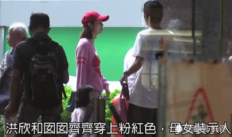 洪欣与张丹峰街头吵架被拍，“河东狮吼”威力惊人！（视频/组图） - 5